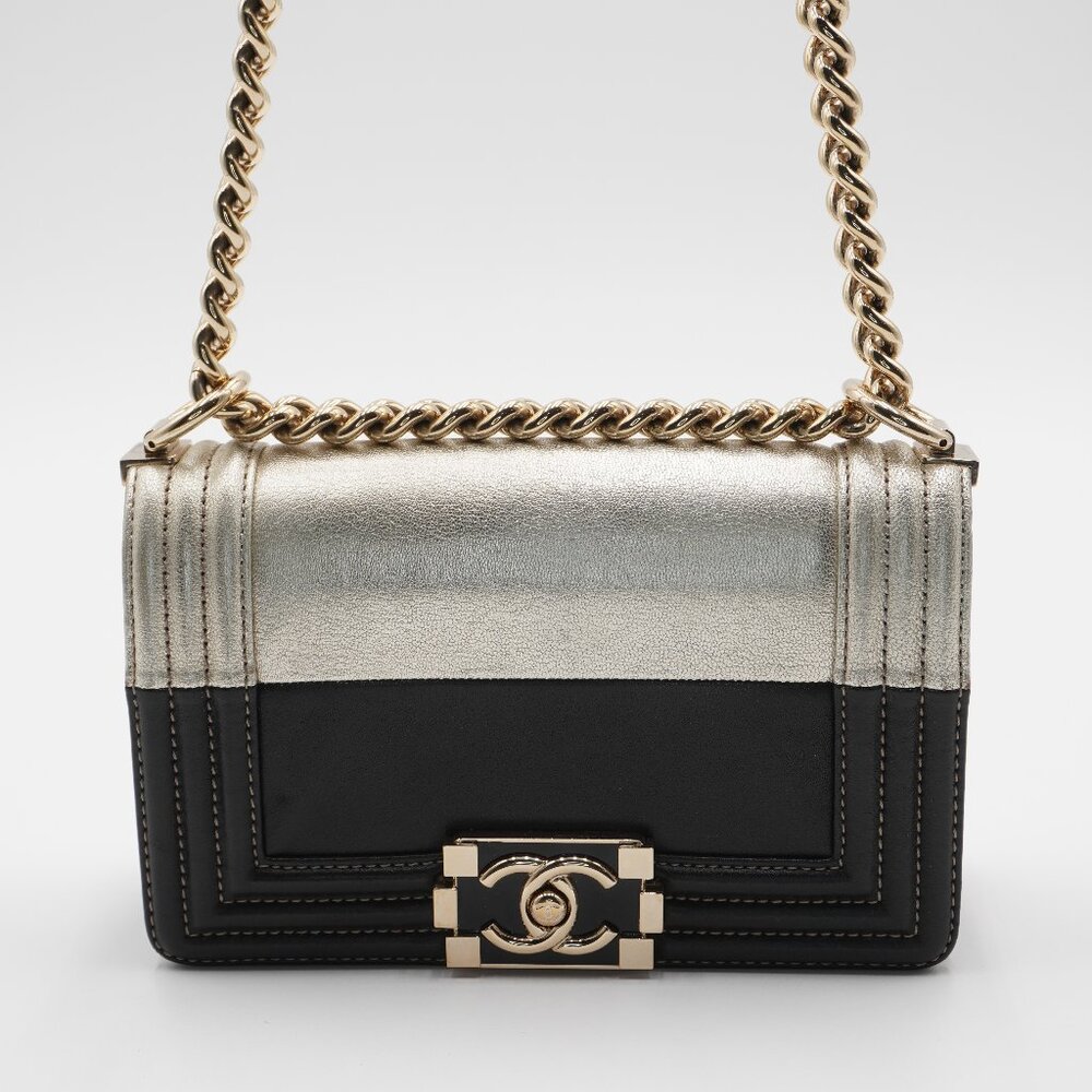 *SOLD* Pre-owned CHANEL Metallic Bicolor Leather Boy Bag